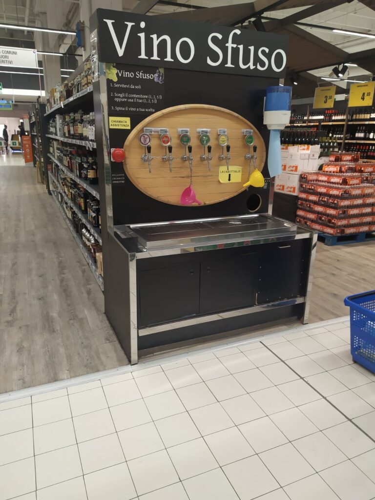 Arredo su misura per negozi alimentari a Padova